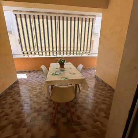 Le Finestre Sulla Torre - *