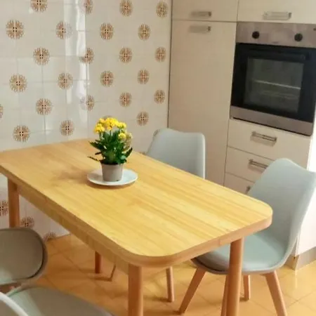 Le Finestre Sulla Torre - *