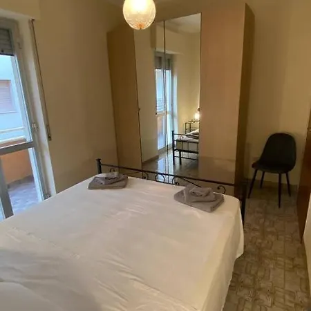 Le Finestre Sulla Torre - *